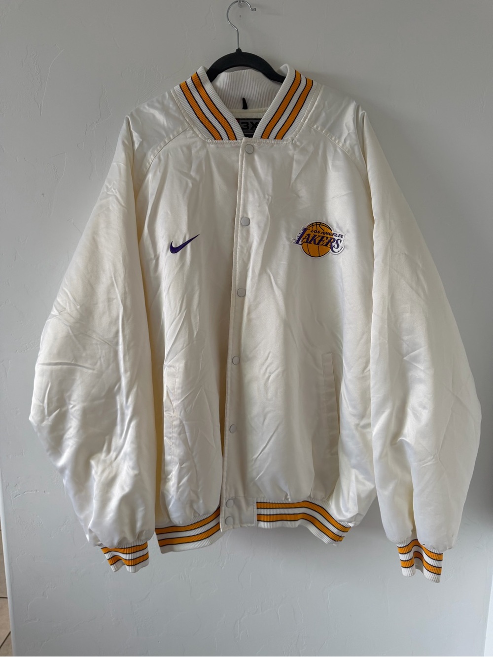 Vintage Nike Los Angeles Lakers Satin Bomber Jacket